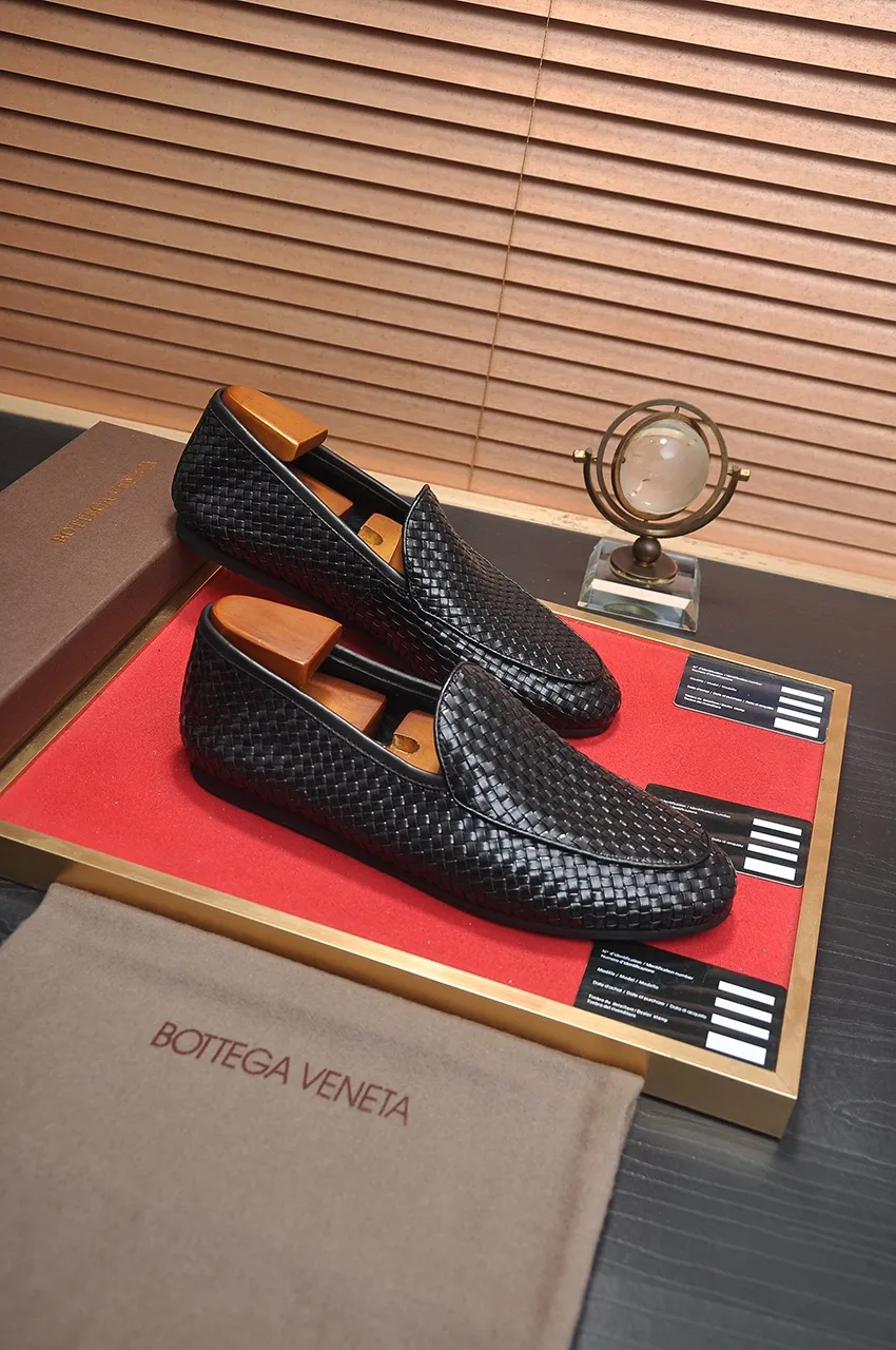Men's shoes 💰600💶 [Botteg Venetta (BV)] (wallet shoes) exclusive new model official website new model The upper is made of high-quality top calfskin. Delicate feel and flowing luxurious texture. Tailored for refined men to create a noble aura. Detailed and regular Mark hand-stitching. Smooth lines. Full cowhide lining, comfortable to wash off sweat. 38-44